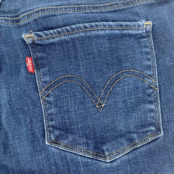 Levi's Women's Classic Straight Leg Jeans Size 12M - Picture 12 of 16